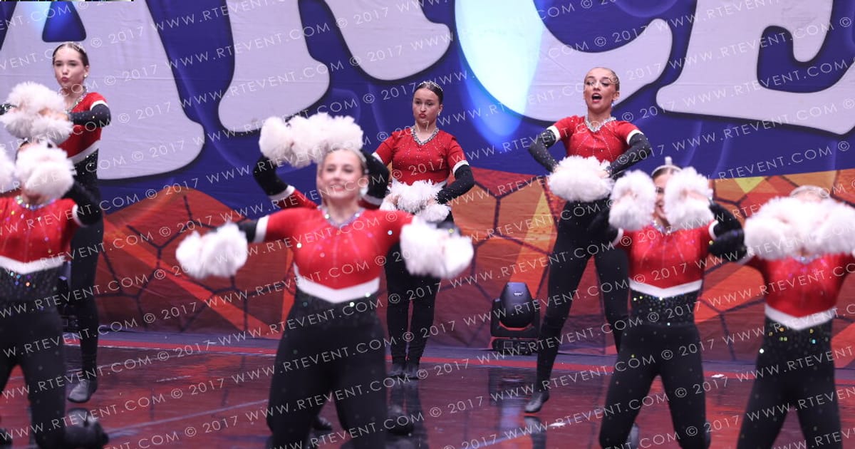YM Cheer and Dance J Queens · FC Barcelona