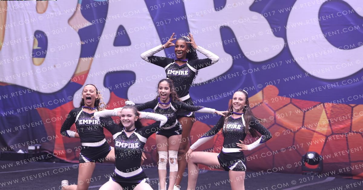 EMPIRE CHEERLEADERS REIGN · FC Barcelona