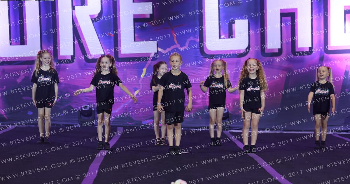 Mavericks Cheerleaders GENESIS · FC Essentials National