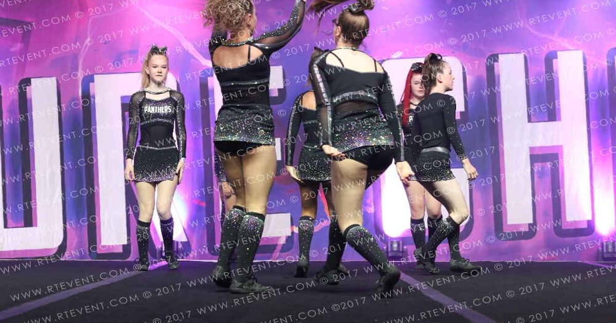 Panther athletics Cheerleading Crimson catz · FC Internationals