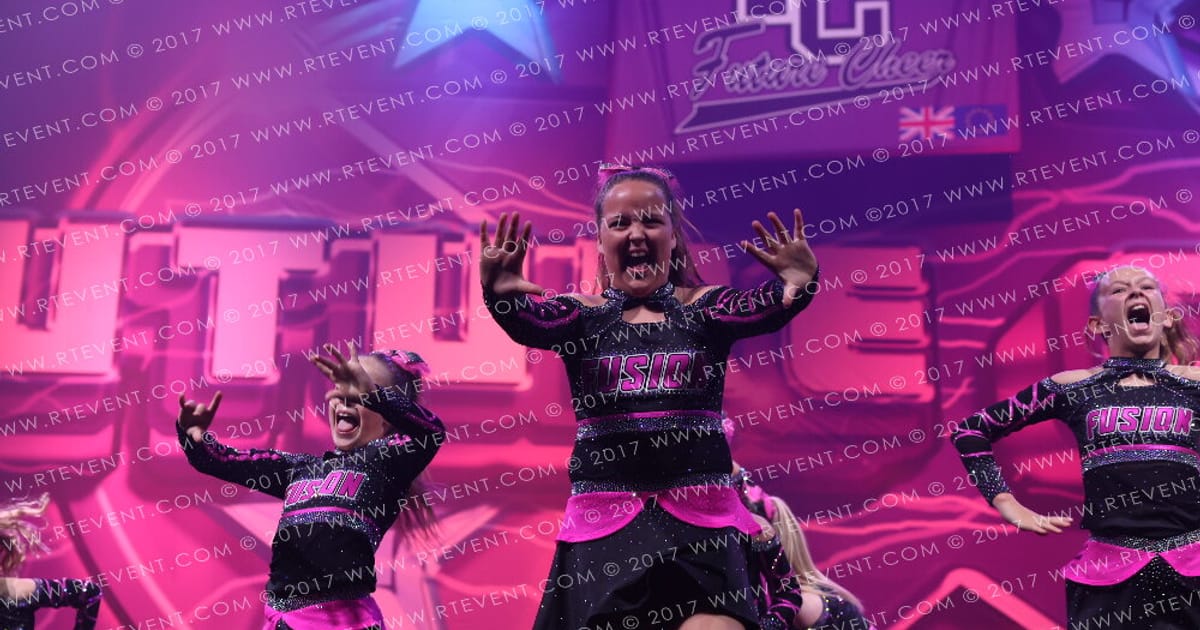 Fusion Cheerleaders Comets · FC Internationals