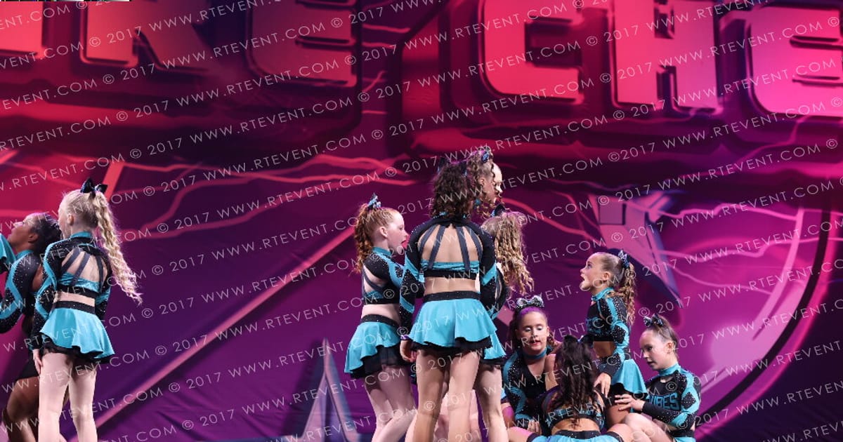 Vibes Cheerleading JOYFUL · FC Internationals