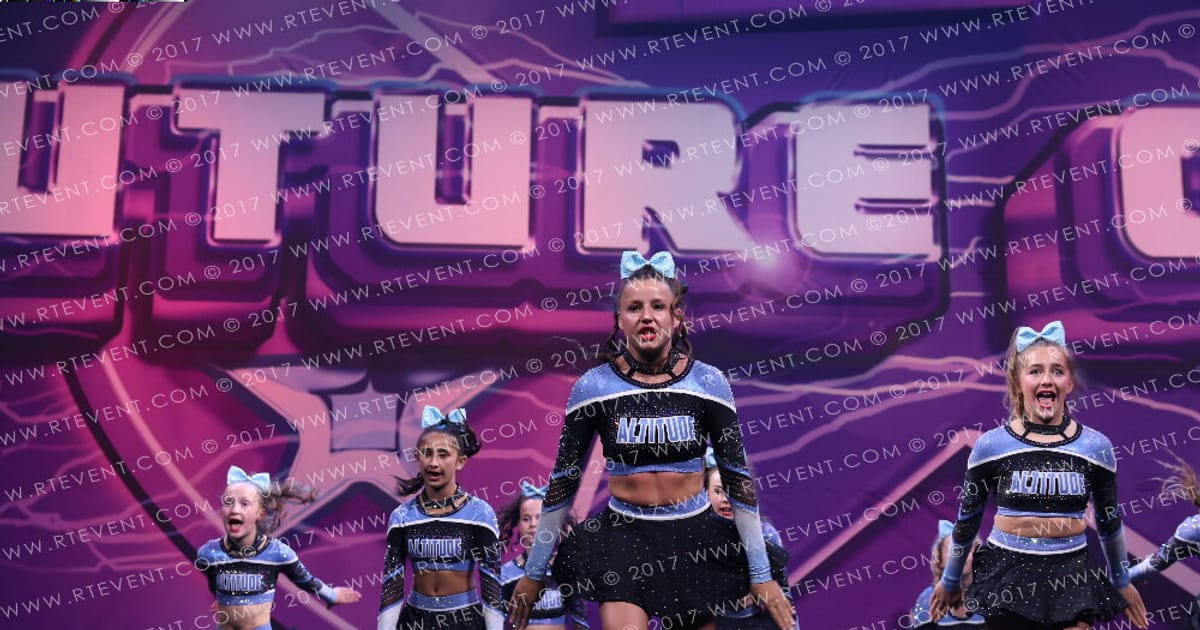 Altitude Cheer Everest · FC Internationals