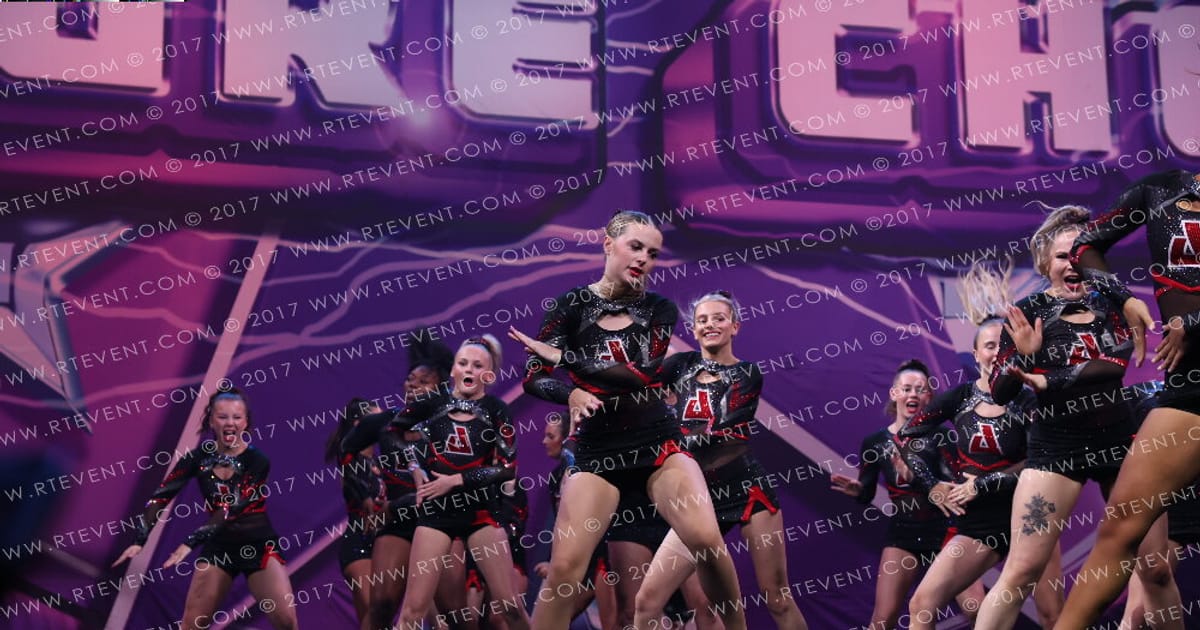 Airborn Allstars Huntress · FC Internationals