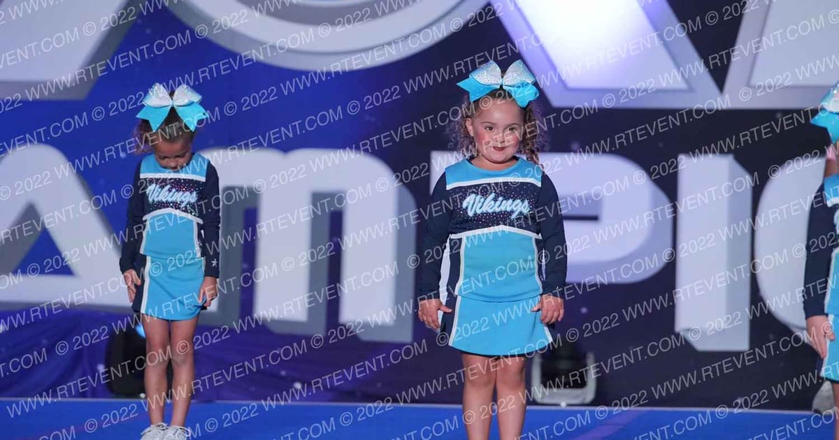 OAKMONT JR VIKINGS MASCOTS · Reload