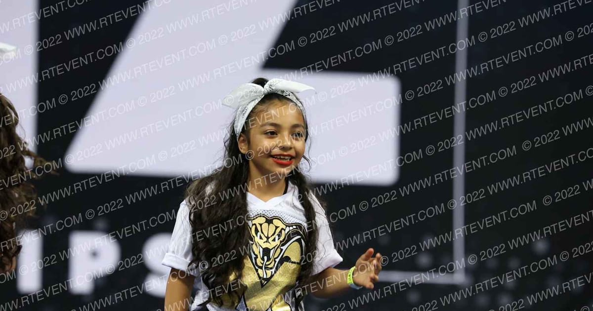 COBRA CHEER PEEWEES · Tri County League Championship