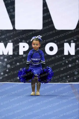 AVENAL YOUTH CHEER MIGHTY MITES