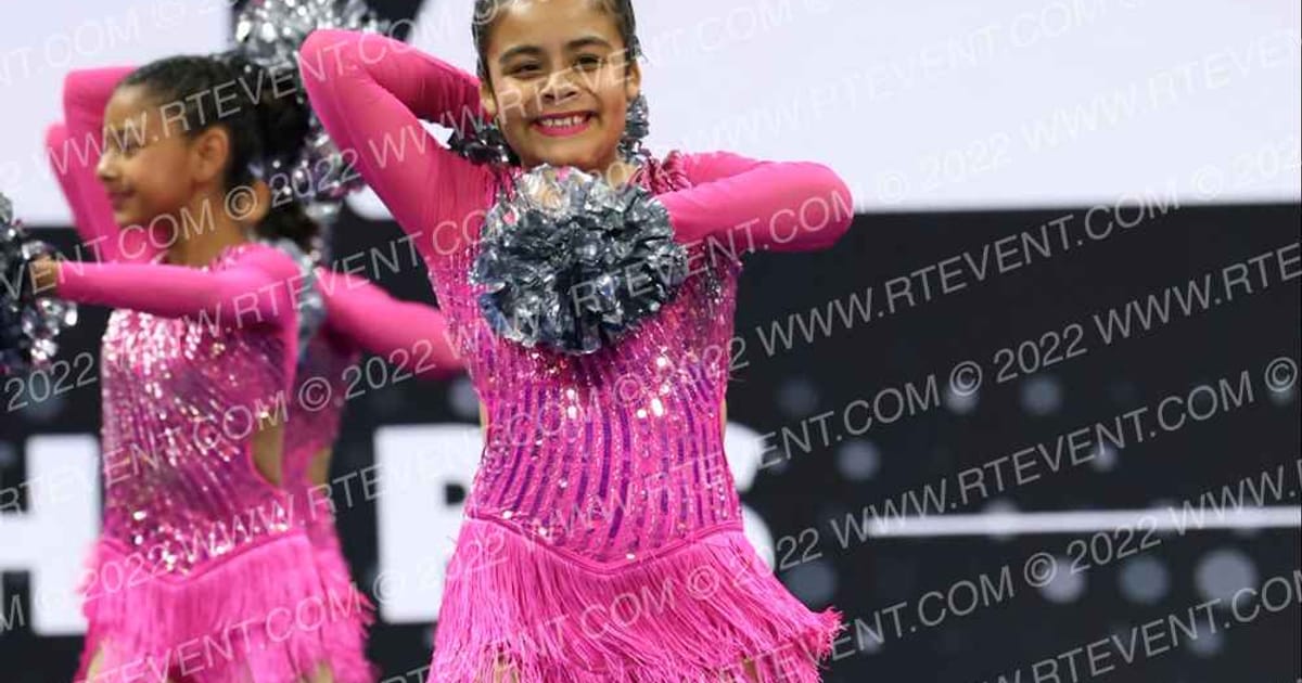 FIREBAUGH FALCON CHEER PEEWEES · Tri County League Championship