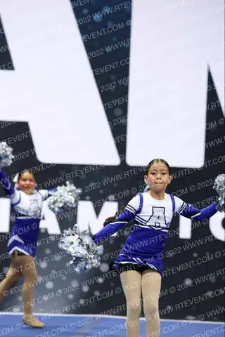 AVENAL YOUTH CHEER PEEWEES