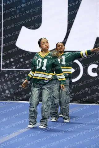 AVENAL YOUTH CHEER JUNIORS