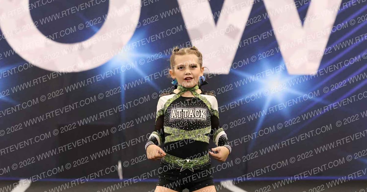 Attack Cheer Elite Harper O''Connor · Arizona Crown