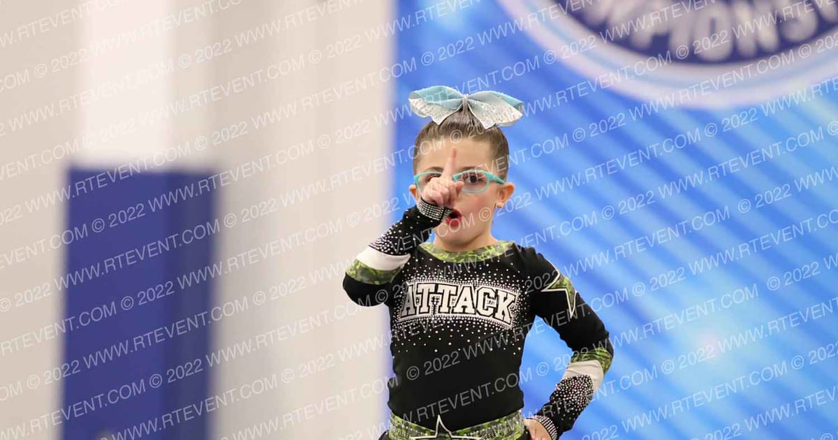 Attack Cheer Elite Lillian Floyd · Arizona Crown