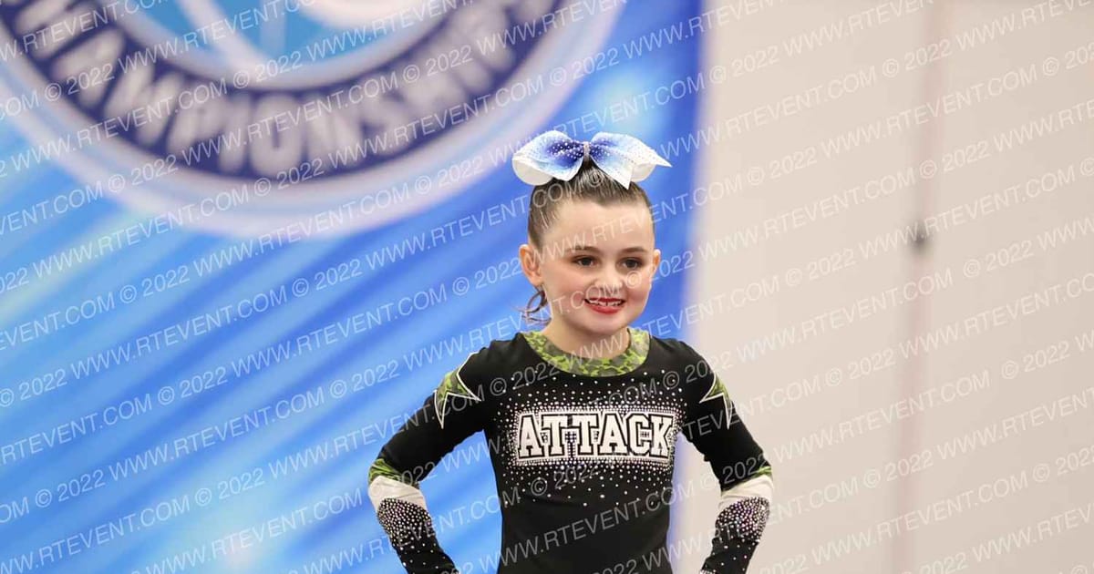 Attack Cheer Elite Eleanor Floyd · Arizona Crown