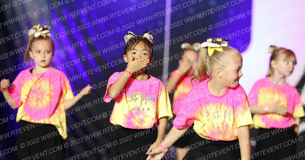 ELITE HIVE CHEER QUEEN BEES · Battle at the Capitol