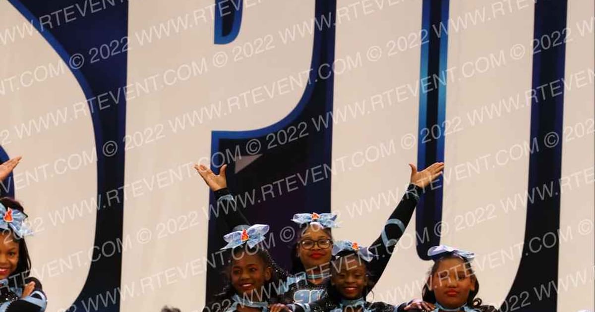 901 Prime Blue Flame · CHEERSPORT Memphis Classic DIDII