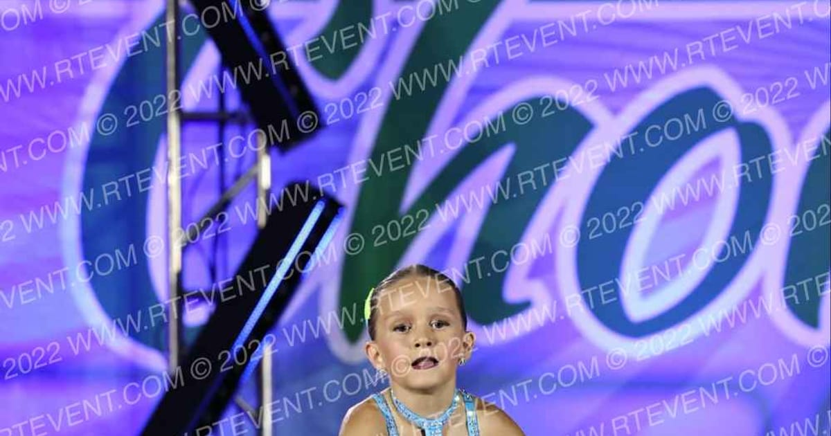 Iowa Elite Dance Team Isabelle Schauer · Nations Choice Dance Grand Cheer Showdown