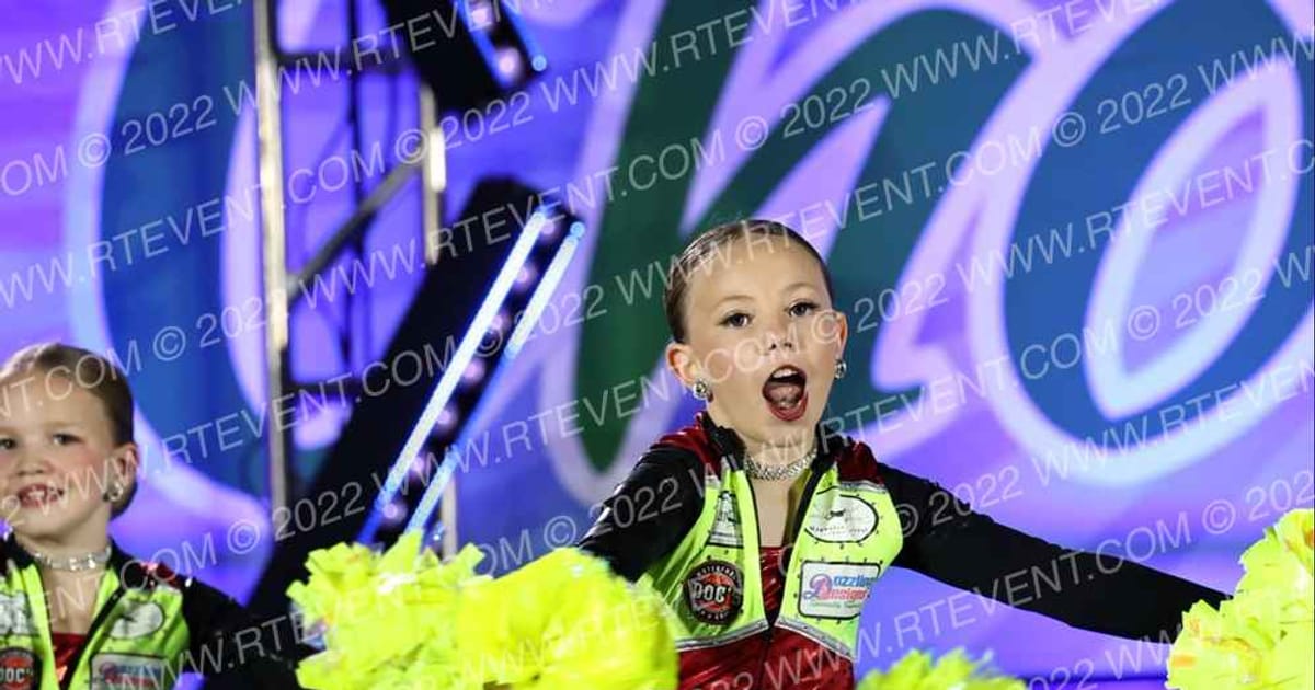 Foursis Dance Academy Ready for the Race · Nations Choice Dance Grand Cheer Showdown