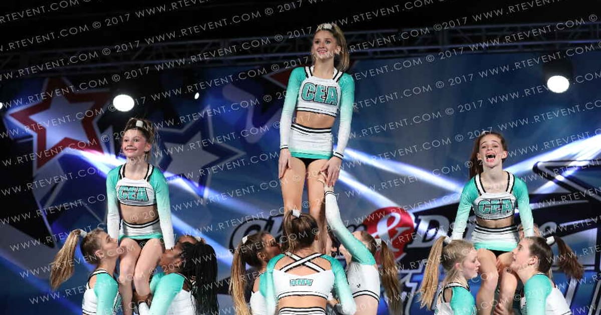 Cheer Extreme DMV Mt Airy Illusion · Holiday Spectacular