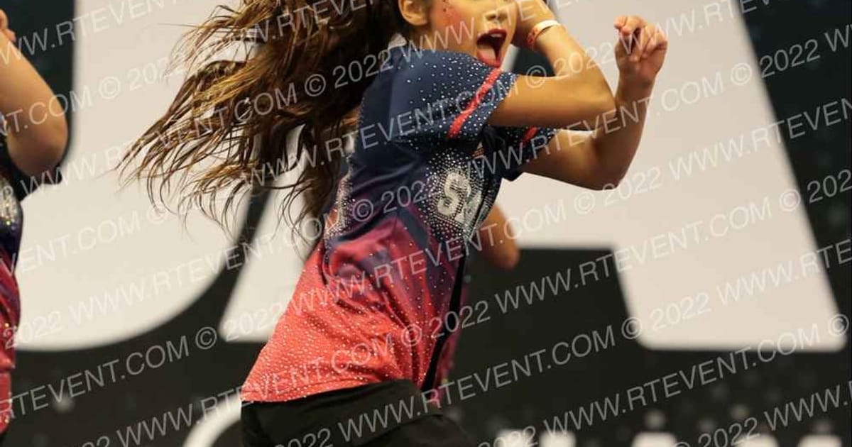 STRATHMORE YOUTH CHEER SENIORS · Royal Valley Championship
