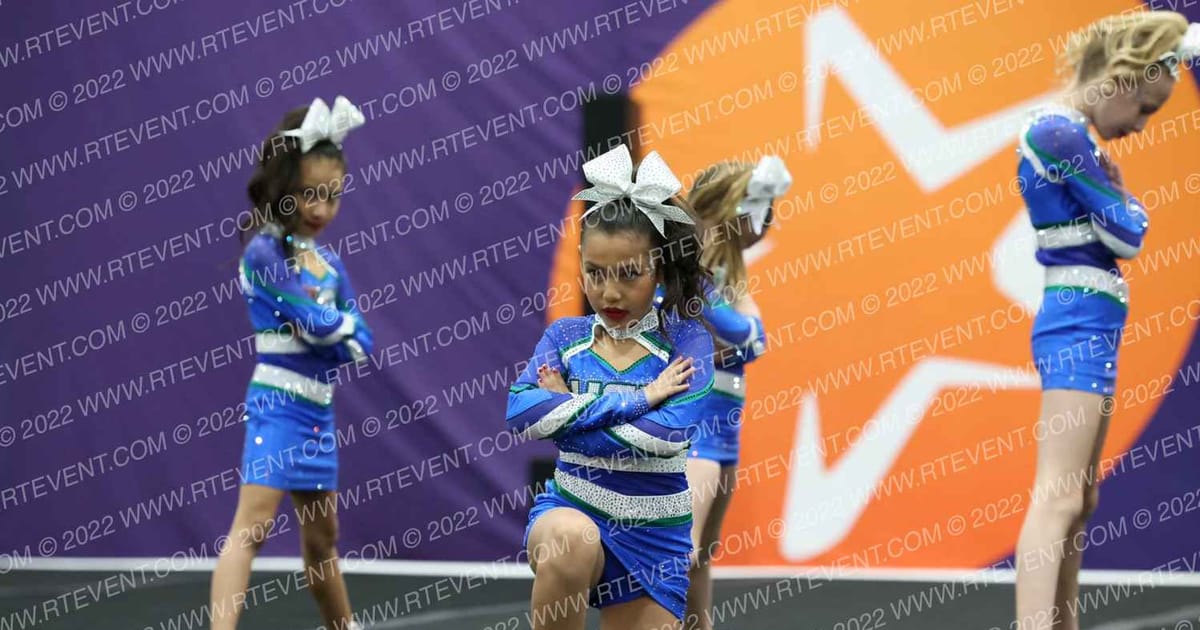 University Cheer Force Blizzard · GSSA San Mateo DIDII
