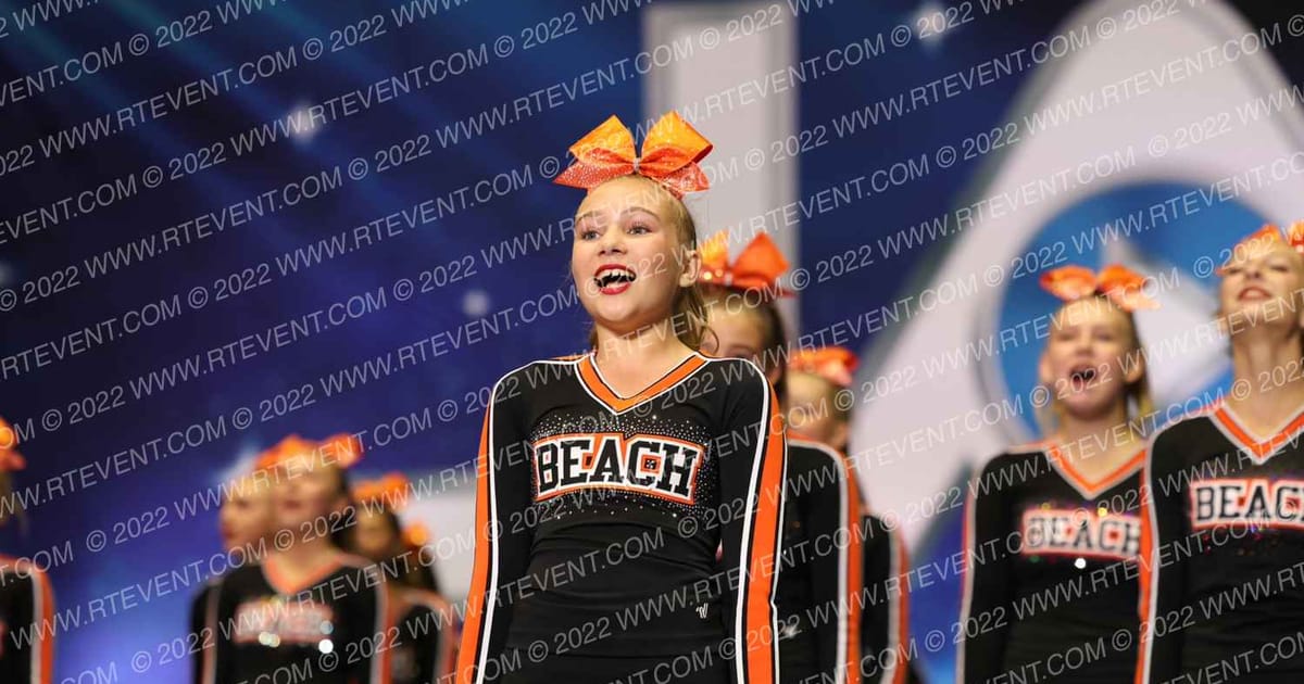 HUNTINGTON BEACH HS VARSITY CHEER · Bid Challenge
