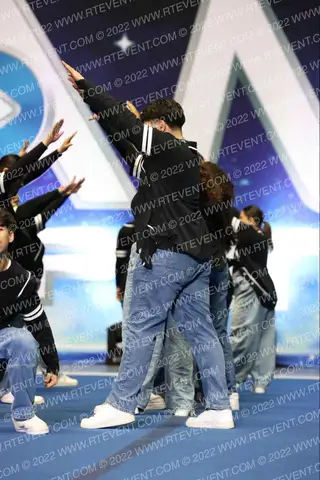 LA PUENTE HIGH SCHOOL DANCE COMPANY