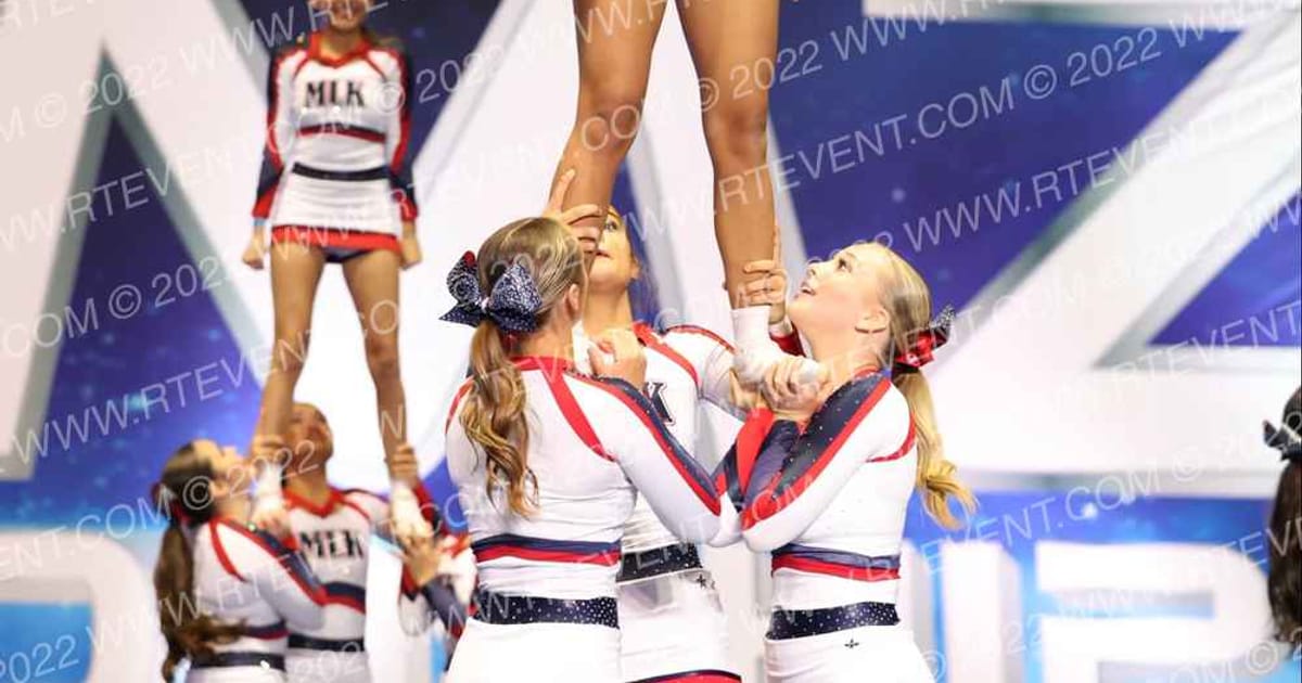 MLK HIGH SCHOOL VARSITY CHEER · Bid Challenge