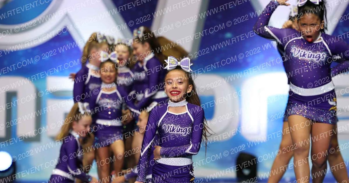 VAIL VIKINGS WHITE · Bid Challenge