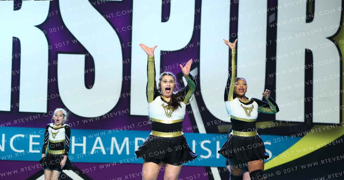 C4 Longhorns Gold · CHEERSPORT NATIONALS HALL B2