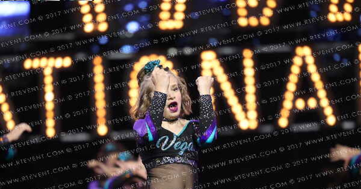 VEGAS CHEER COMPANY ULTRAVIOLET · DII Allstar Nationals