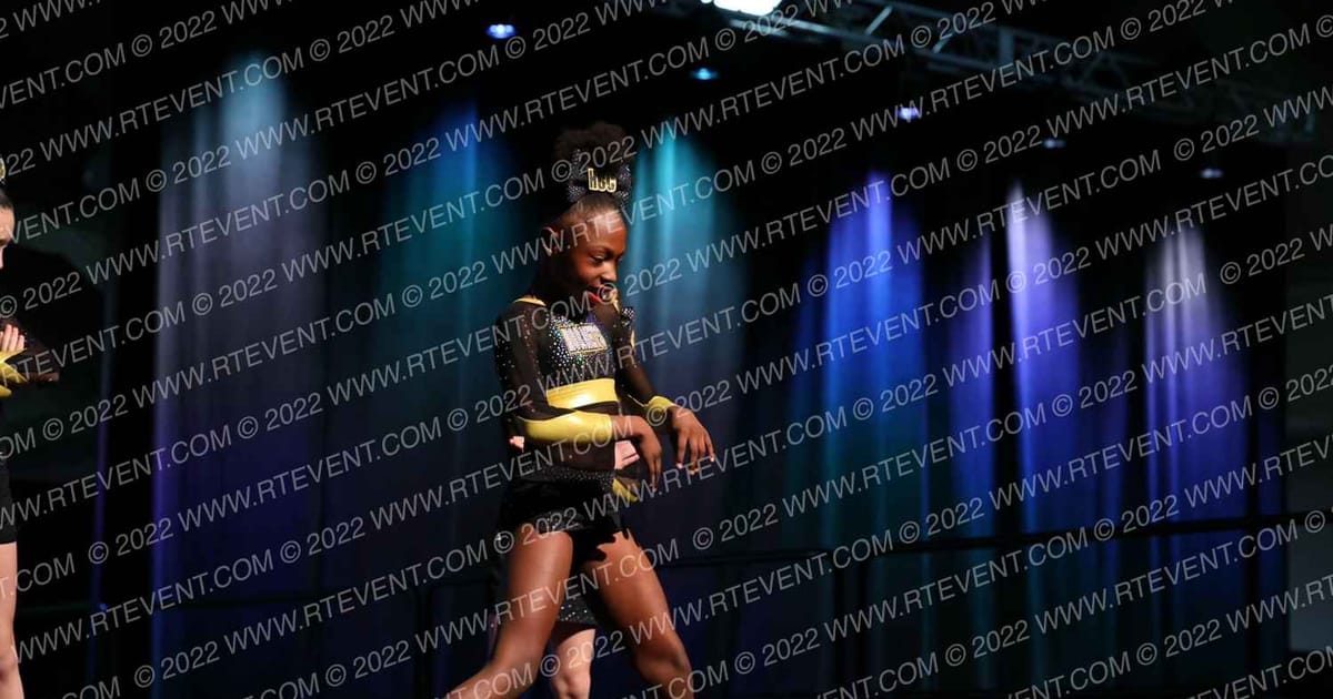 Hornets Competitive Cheerleading Boss Bees · CCD Grand Nationals