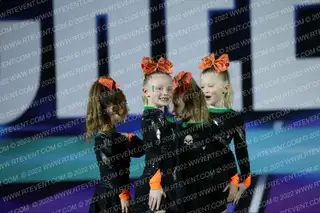 Iowa Elite Cheer - CR Slashers