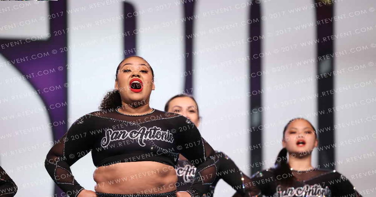 San Antonio Spirit Team Smoke · CHEERSPORT NATIONALS HALL B5