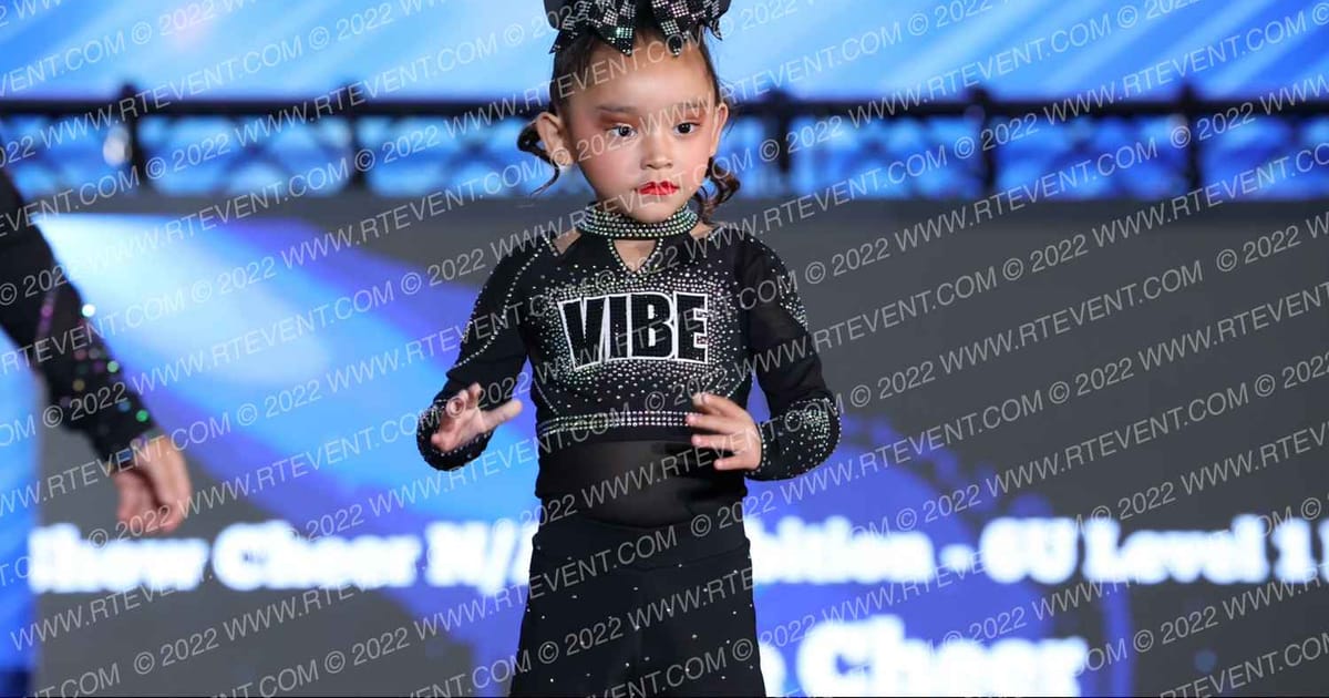 Vibe Cheer Mini Crush · Cali Crown V