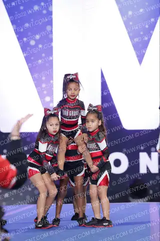 OAK GROVE COMMANDERS