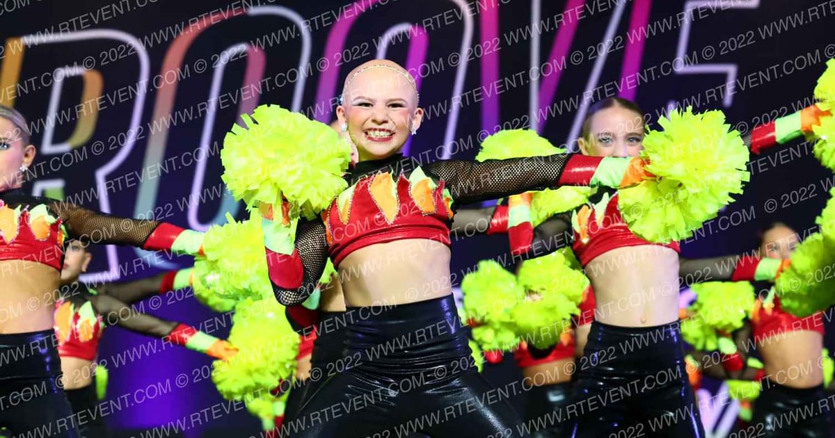 Star Performance Centre Mini Large Pom · WSF Grand Nationals