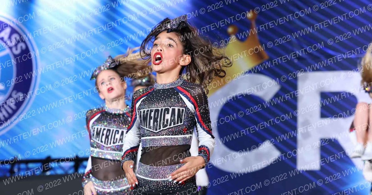 American Cheer YOUTH WHITE · Cali Crown V