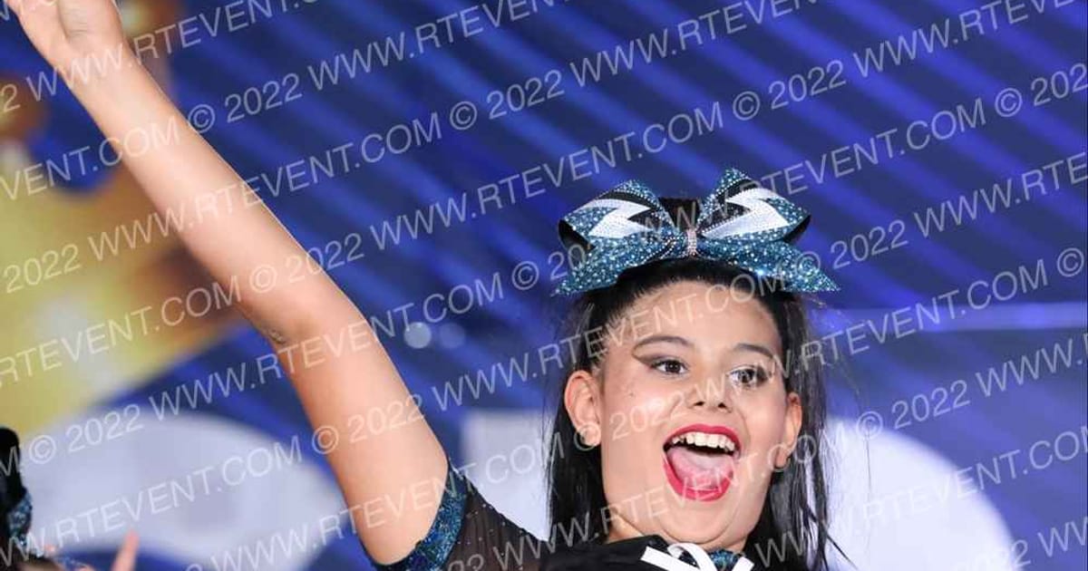 Believe Athletics White Lightning · Cali Crown V