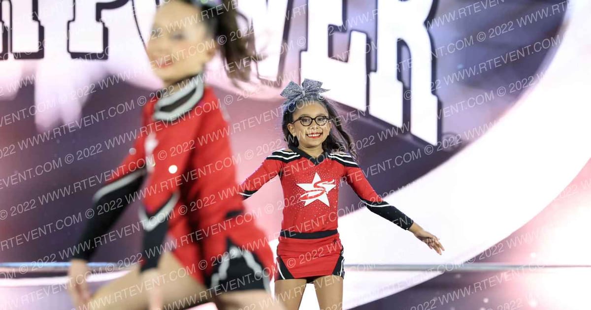 Starstruck Starlets · Cheer Power Roseville DIDII