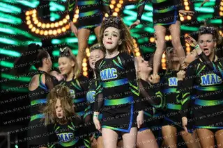 MAC JUNIOR