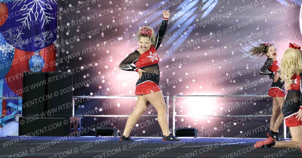 Starstruck Showstoppers · Cheer Power Roseville DIDII