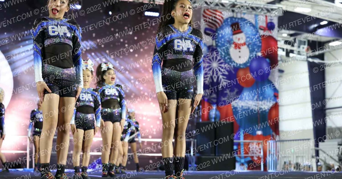 The California All Stars-Livermore Majors · Cheer Power Roseville DIDII