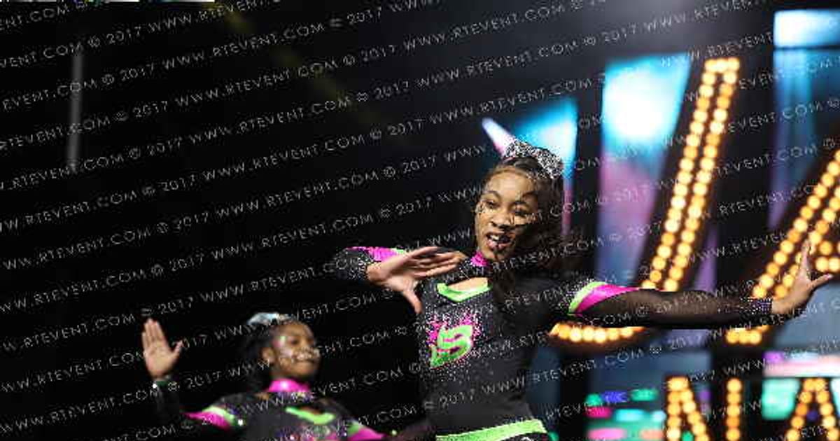 UNIVERSAL CHEER EXPERIENCE BLAZE · DII Allstar Nationals