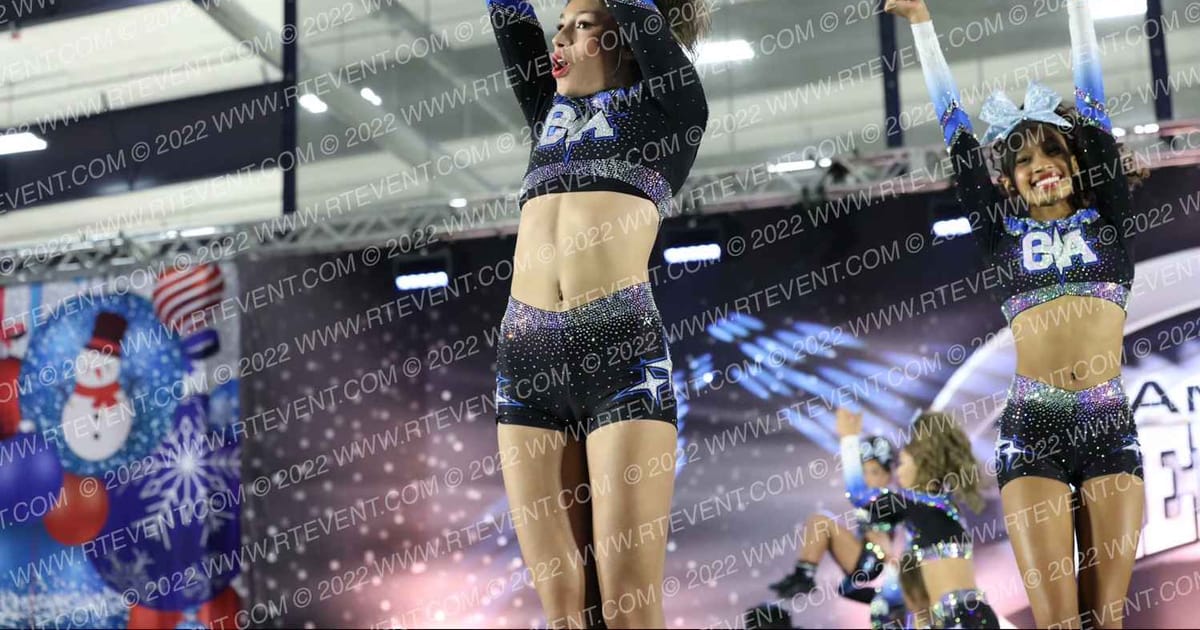 The California All Stars-Livermore Bluettes · Cheer Power Roseville DIDII