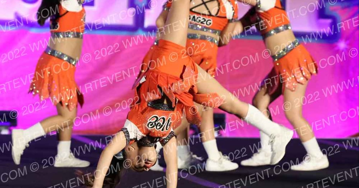 Valley Cheer Elite Fireflies · Cheer Power Houston Showdown