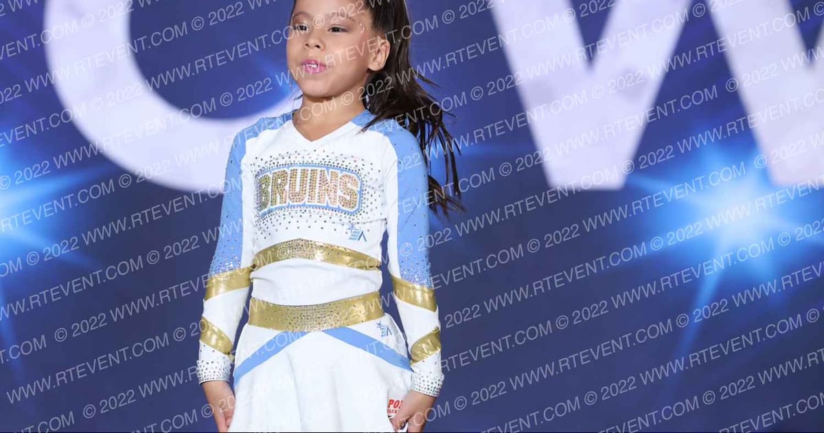 WEST COVINA BRUINS CHEER West Covina Bruins- MITEY MITE · Cali Crown V
