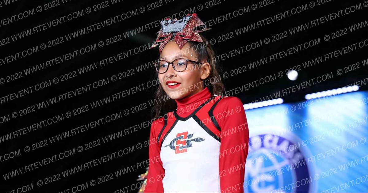 South Gate AZTECS 8U AZTECS CHEER · Cali Crown V