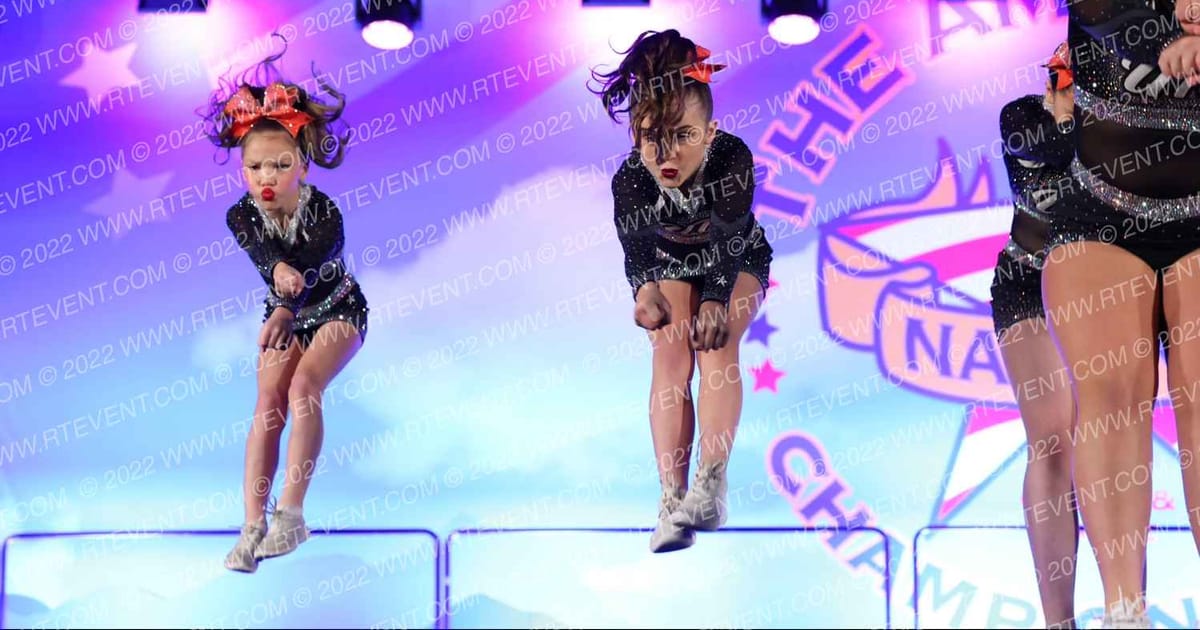 United Tumbling and Cheer Youth Bombshells · The American Northwest Portland Nationals