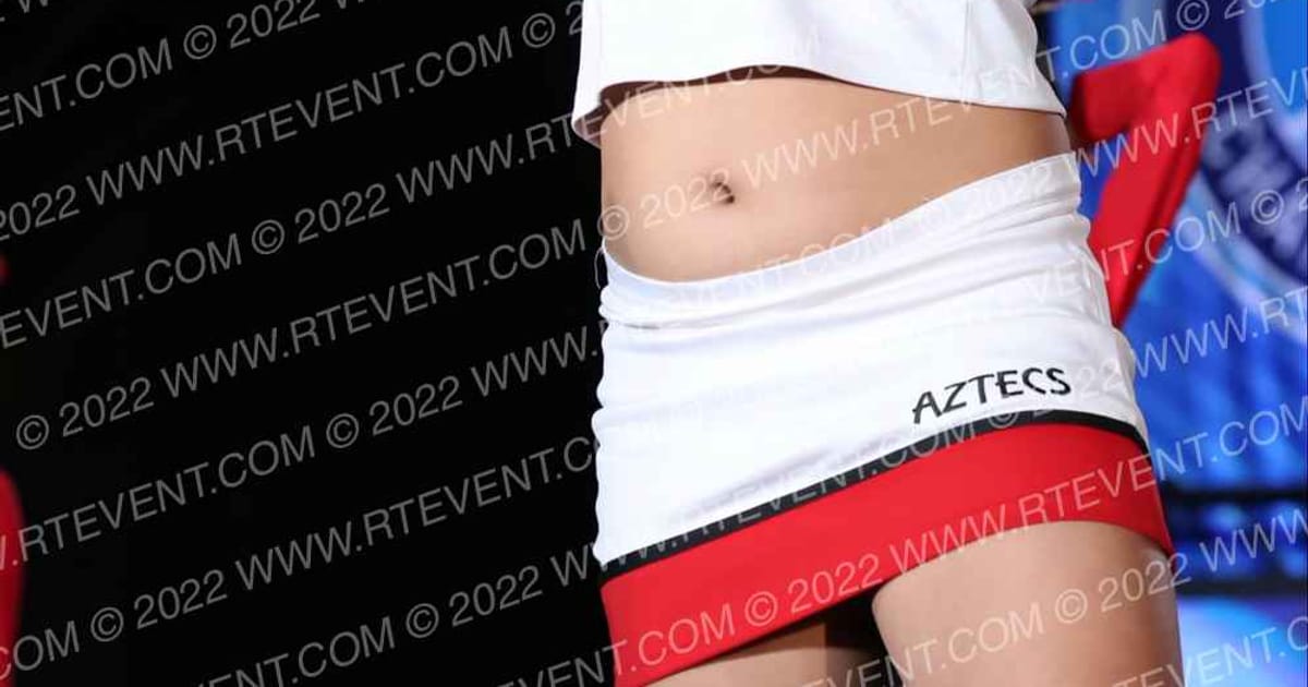 South Gate AZTECS 10U AZTECS CHEER · Cali Crown V