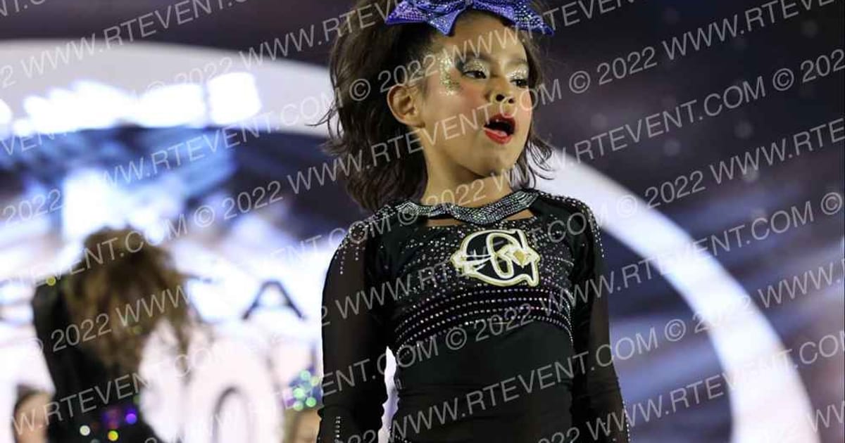 Golden Elite All Stars Golden Gunz · Cheer Power Roseville DIDII